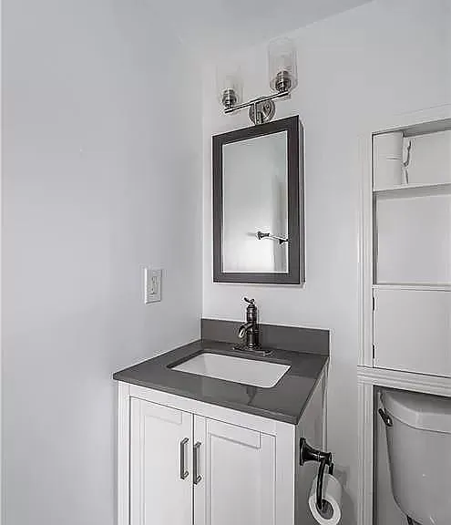 Shared full bathroom