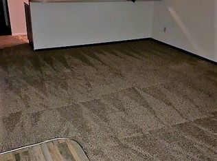 426 Prairieview Dr APT D, Gillette, WY 82716