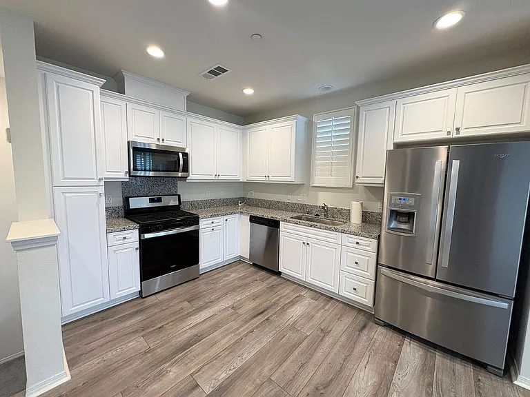 2848 E Berry Loop Privado #63 — Photo 5