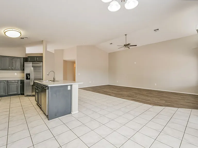1510 N Saddle St — Photo 5