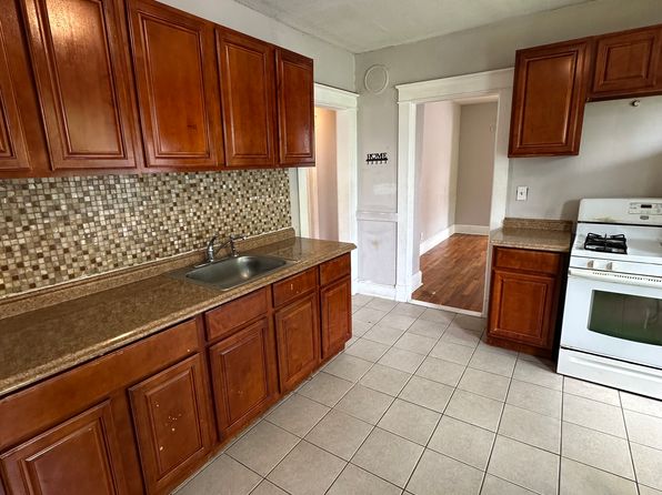 161 Southmayd Rd #3
