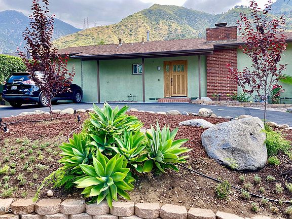 2nd image of 2344 N Altadena Dr
