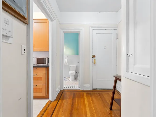 521 41st Street image 18 of 21