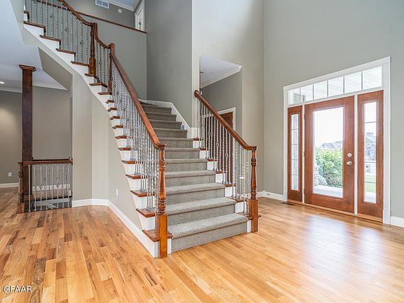 4th image of 401 Desiree Dr