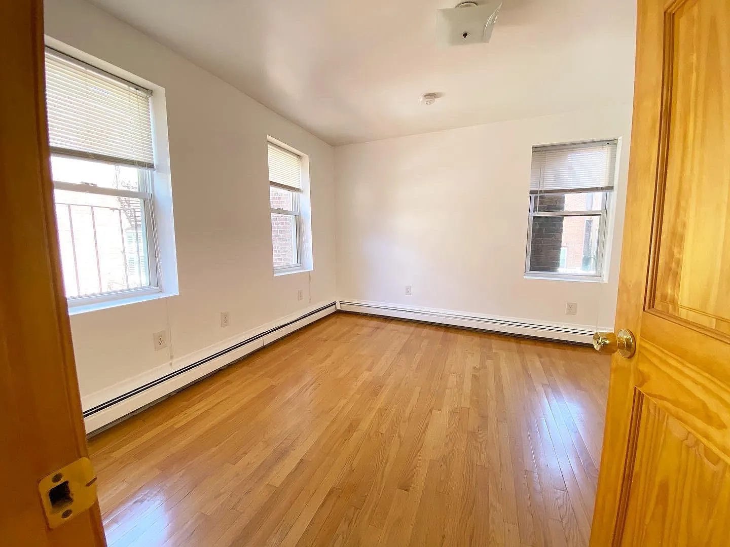 20 Hanover Avenue — Photo 3