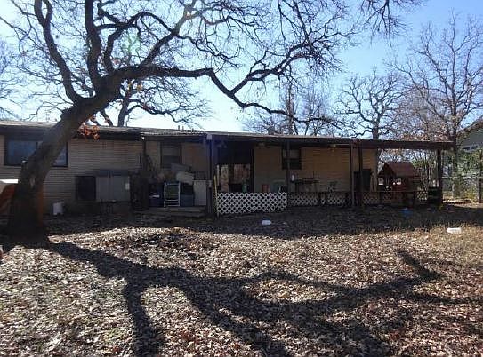 2nd image of 2140 McArthur Ave
