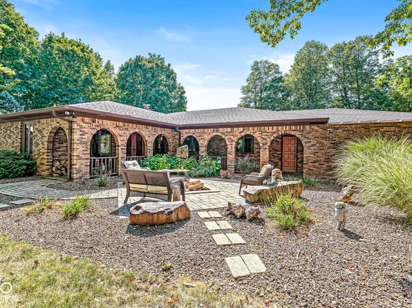 533 Swan Dr, Fortville, IN 46040