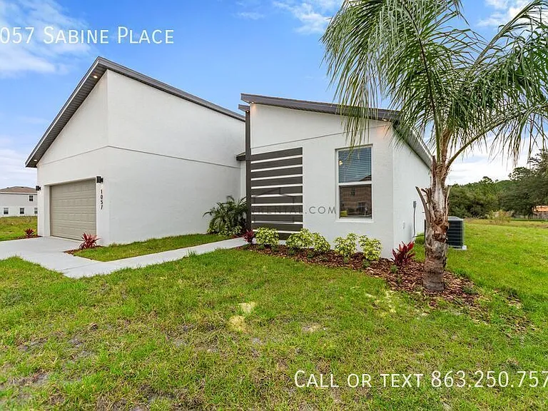 1057 Sabine Pl — Photo 6