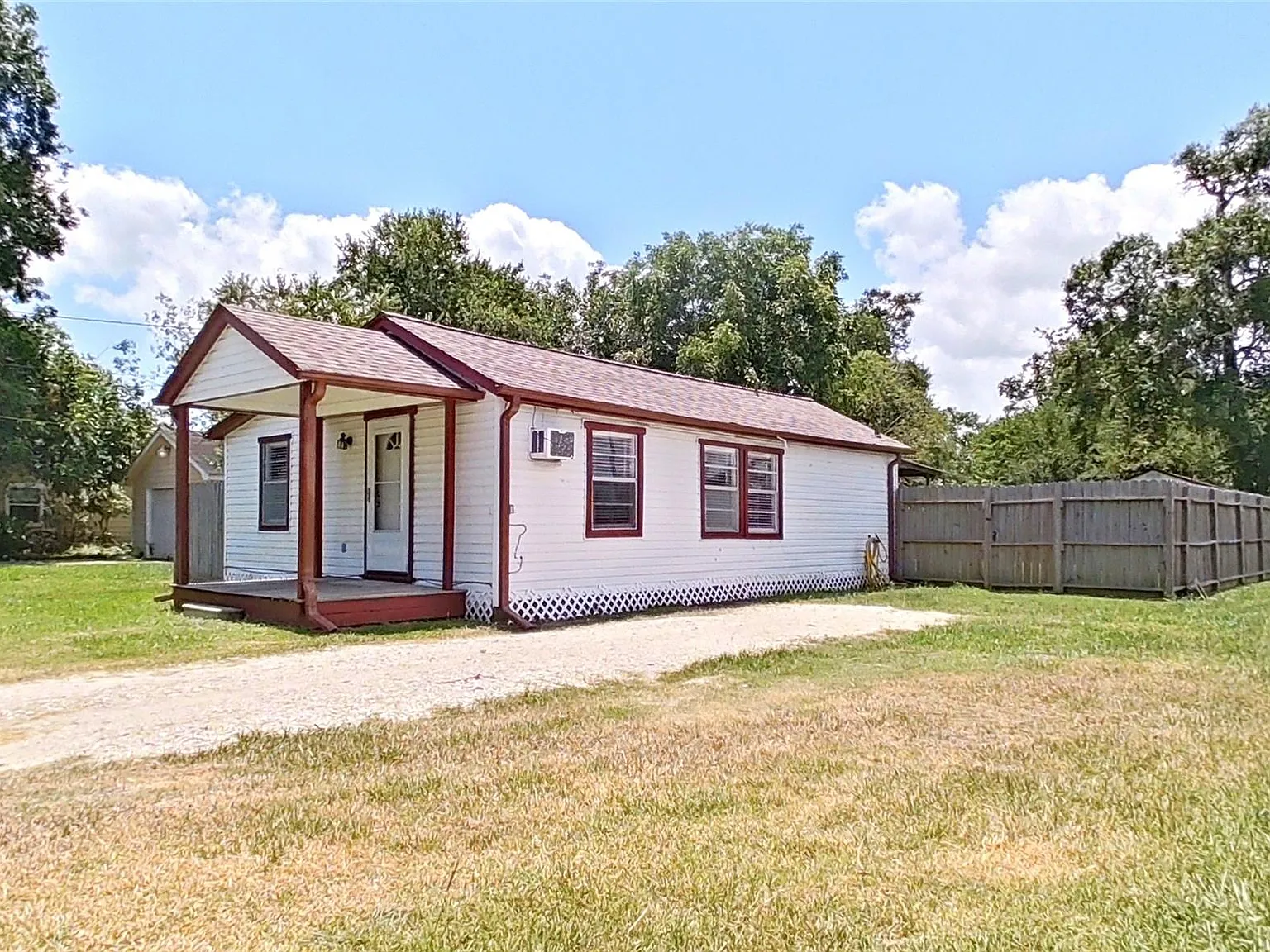 2 bed, 1.0 bath, 736 sqft, $1,500 — Photo 4
