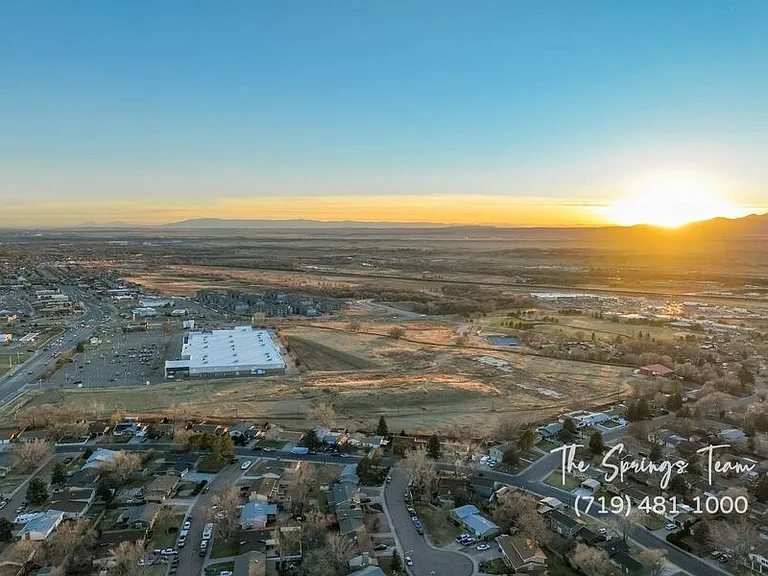 7240 Sullivan Cir — Photo 11