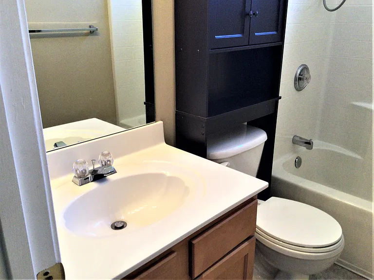 324 Highgate Cir — Photo 15