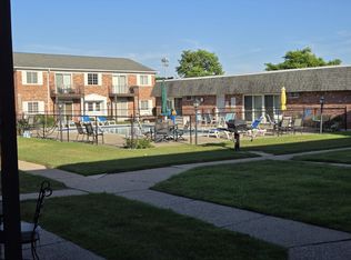 1512 Normandy Rd #105, Royal Oak, MI 48073