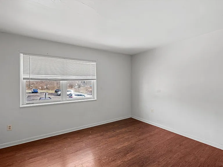 1 Stoneybrook Rd — Photo 20