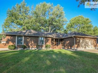 604 NE Coronado Ave, Lees Summit, MO 64063