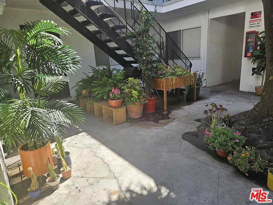Studio, 1.0 bath, $1,395 — Photo 4
