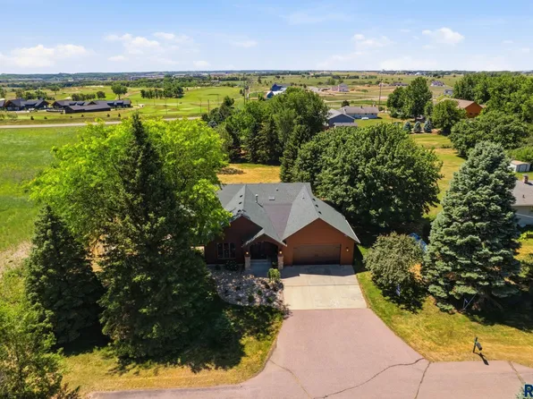 47649 Surrell St, Sioux Falls, SD 57104