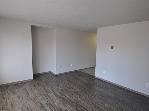 3rd image of 2609 E Upriver Dr