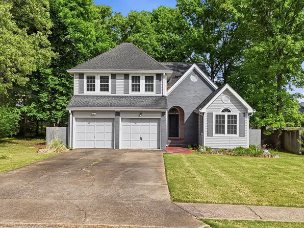 2418 Charleston Sq, Chattanooga, TN 37421