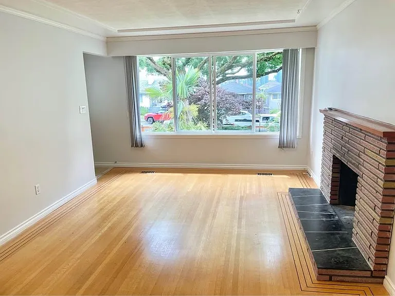 4825 Georgia St — Photo 4
