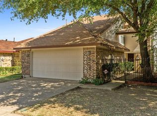 2425 Centaurus Dr, Garland, TX