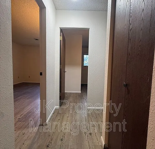 401 50th St S #14 — Photo 19