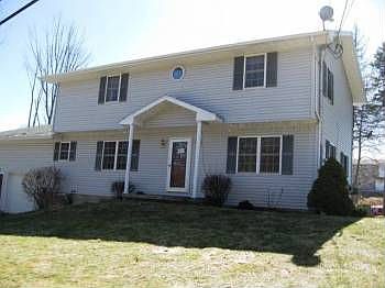 1st image of 11 Pauline Dr