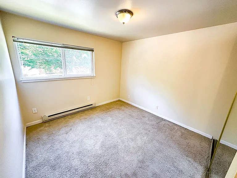 424 19th Ave E — Photo 20