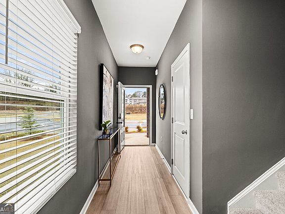 3rd image of 308 Epping St #28