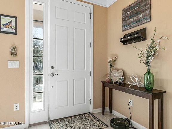 3rd image of 3821 HARTWOOD Lane