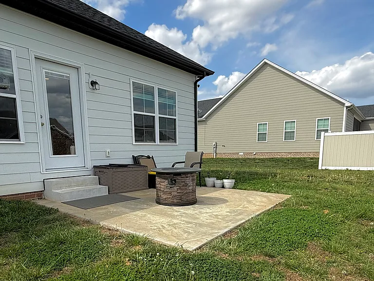 1107 Andover Dr — Photo 6