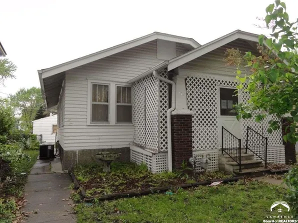 1287 SW Washburn Ave, Topeka, KS 66604