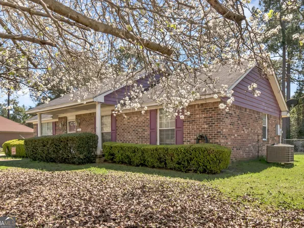 112 Tall Pines Dr, Leesburg, GA 31763