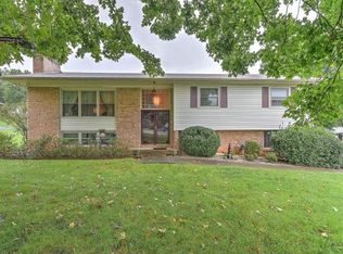 1001 Beechwood Dr, Kingsport, TN 37663