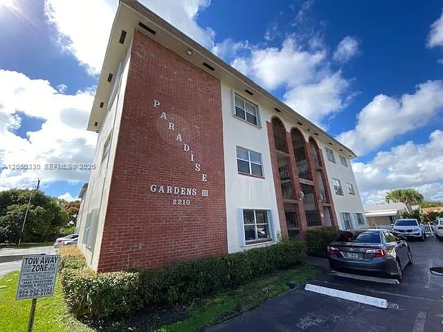 2210 Taylor St #103 — Photo 16