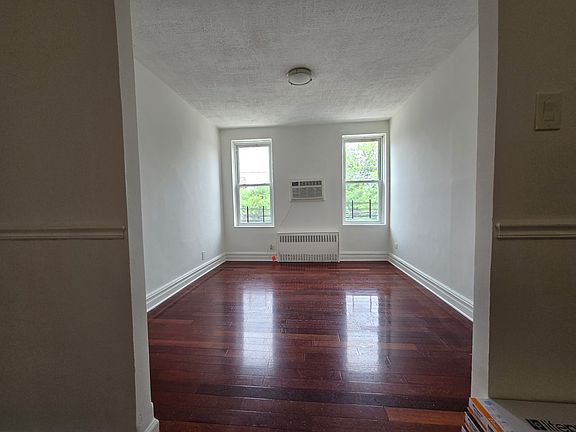 5th image of 129 27th Ave Floor 2