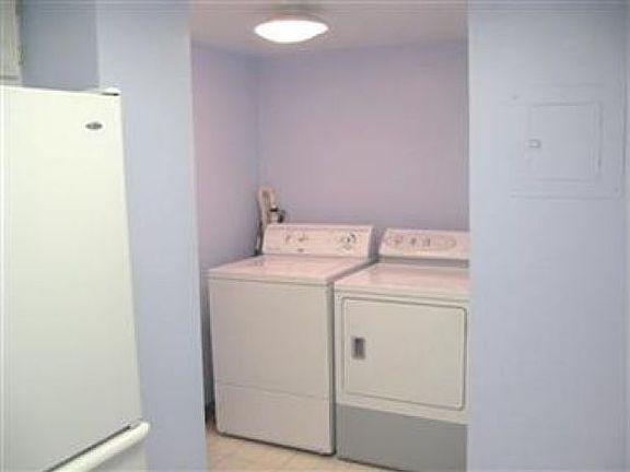 4th image of 351 Deepwood Dr