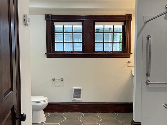 5th image of 41 Summer St APT 5