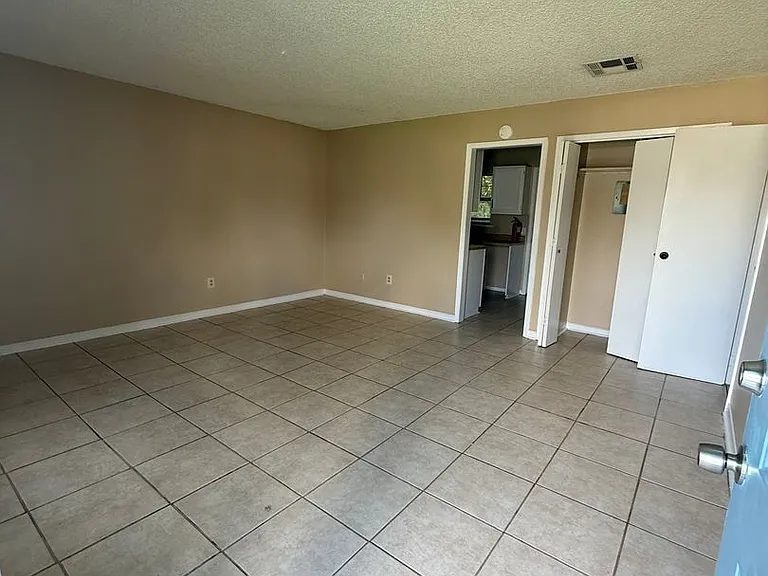 1658 Starboard Dr — Photo 2