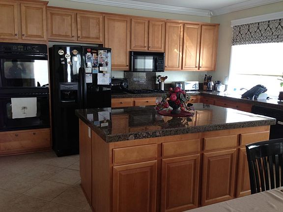 4th image of 1565 Sheridan Pl