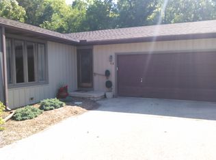 N6968 Deloris Ln APT 15, Lake Mills, WI 53551