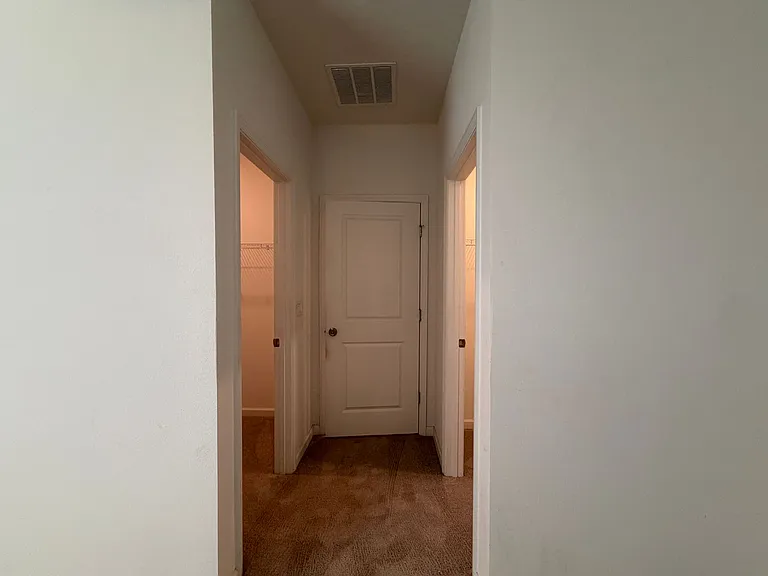 2993 Crossfield Dr — Photo 11