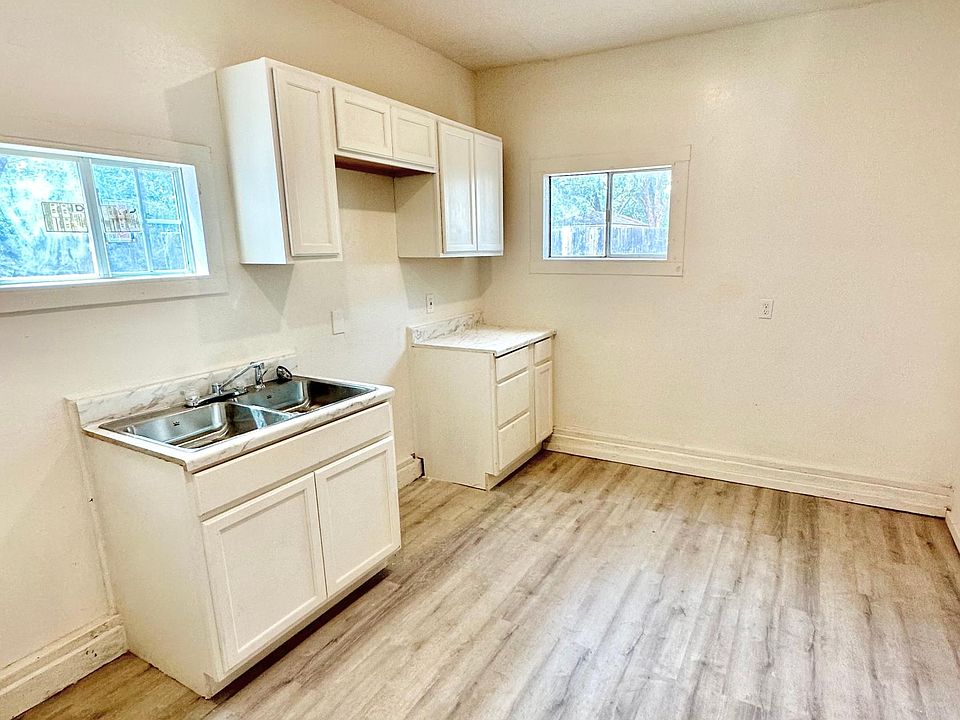 2nd image of 2614 37th St #2
