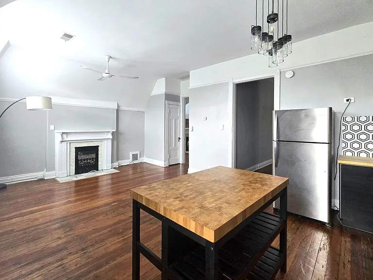 1468 S 4th St #5 — Photo 4