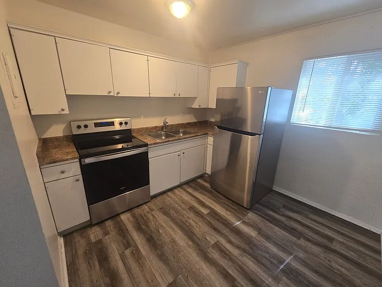 803 Yuma St — Photo 11