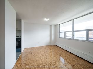 5 Glamorgan Ave #712, Toronto, ON M1P 4P1