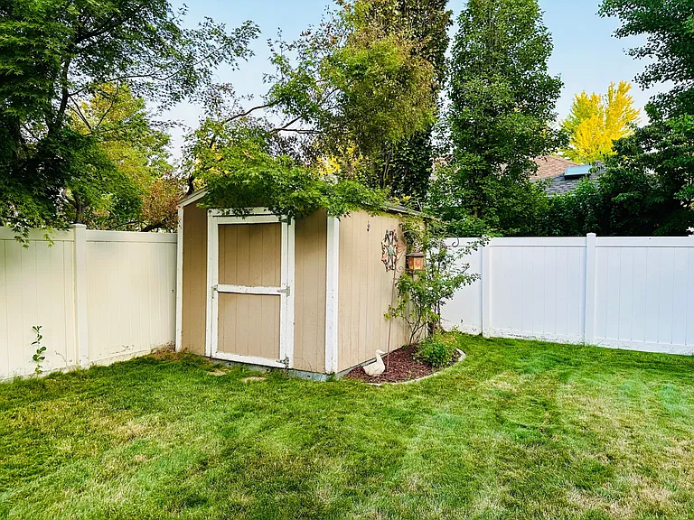 388 E Mountain Berry Dr — Photo 21