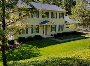 156 Lookout Ct, Henryville, PA