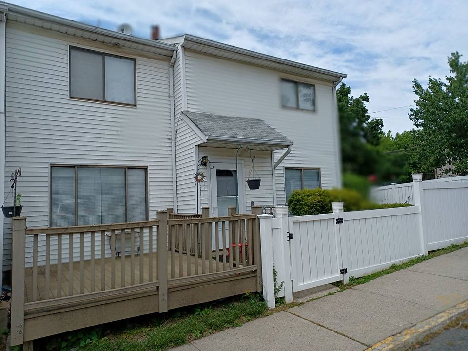 1st image of 687A Elbe Ave