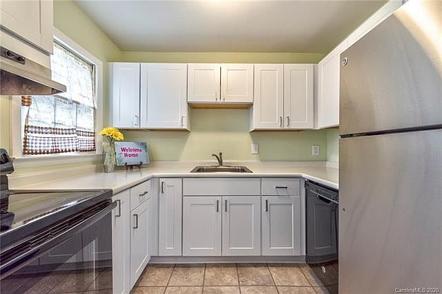 1st image of 4605 Coronado Dr APT E