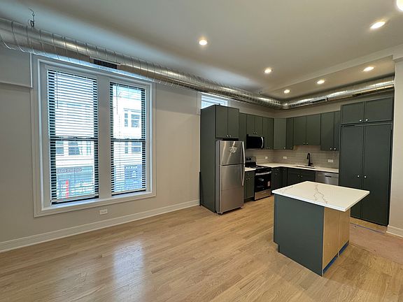 5th image of 1574 N Milwaukee Ave APT 2E